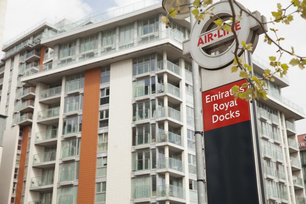 Апартаменты Royal Victoria Docks Лондон Экстерьер фото